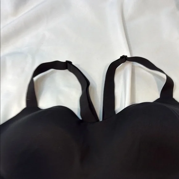 Victoria’s Secret OnPoint Sports bra, Black Women's Intimate Bra, Size S-DD/P-DD - Picture 12 of 16